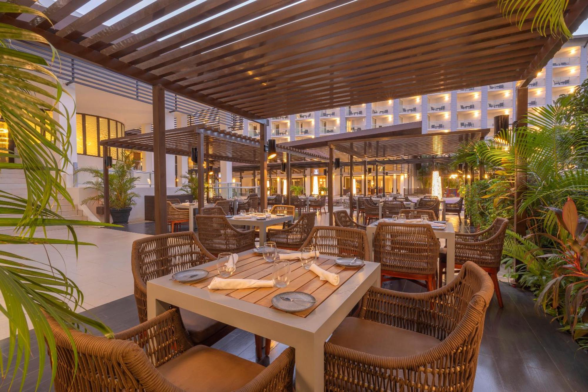 Hideaway At Royalton Blue Waters, An Autograph Collection All-Inclusive Resort - Adults Only Falmouth Esterno foto