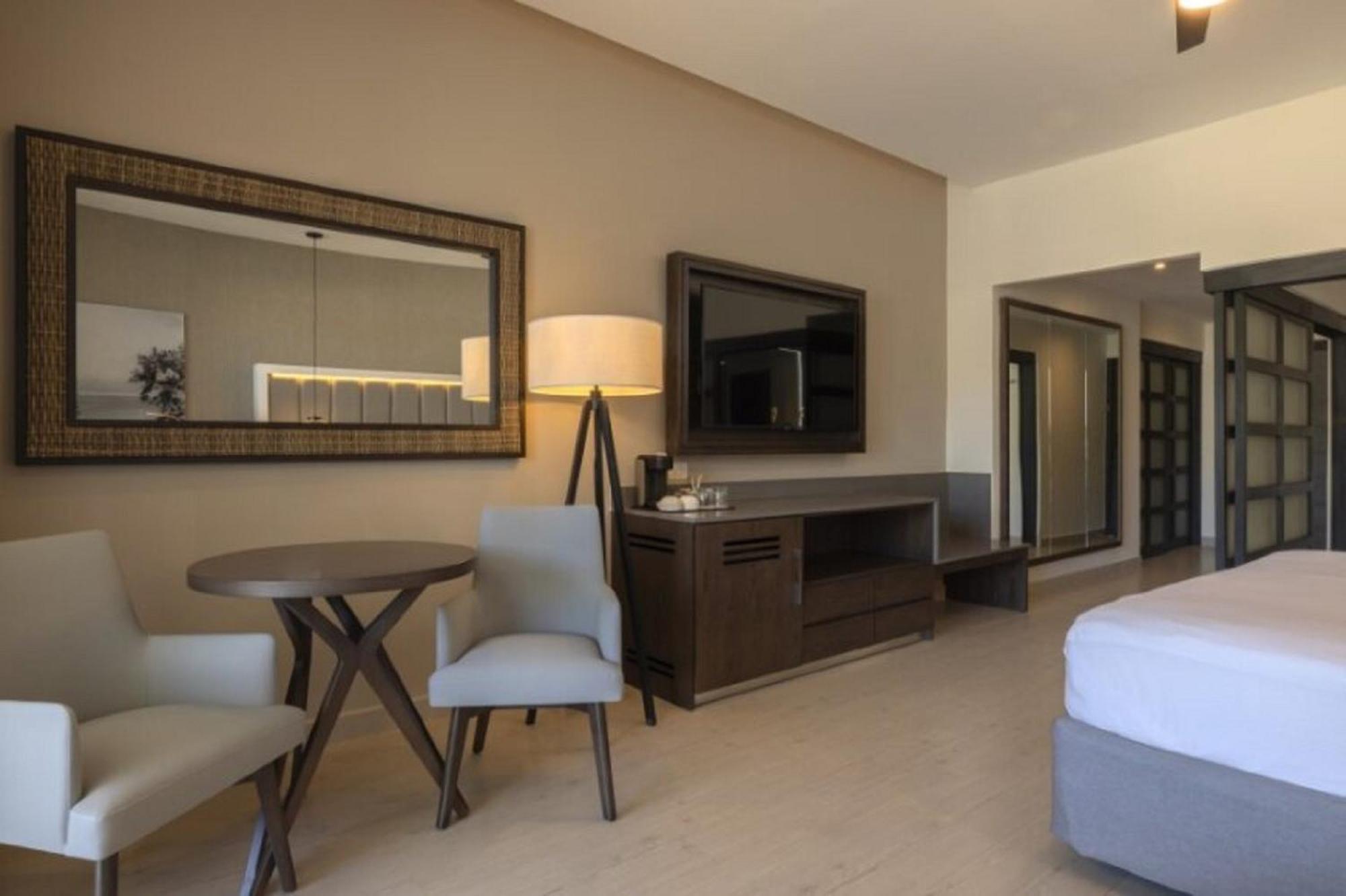 Hideaway At Royalton Blue Waters, An Autograph Collection All-Inclusive Resort - Adults Only Falmouth Esterno foto